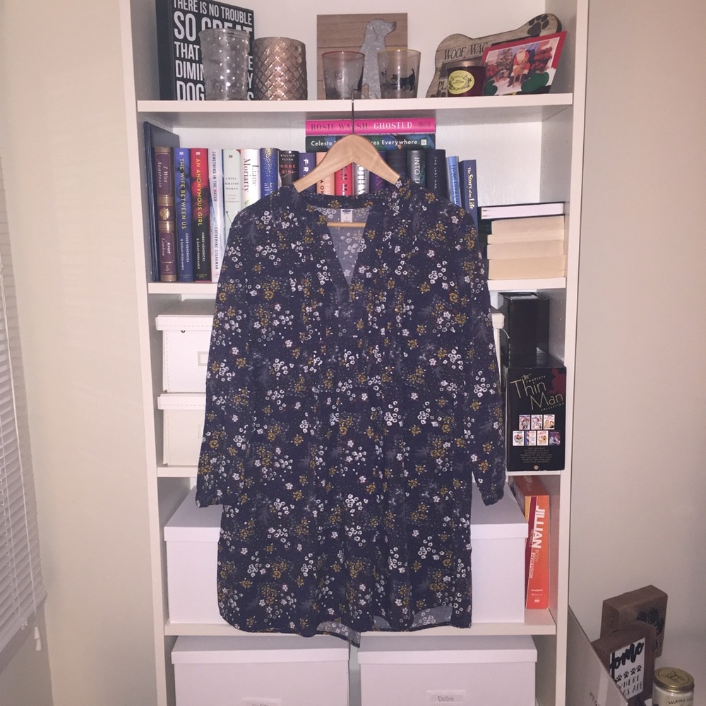 Old Navy Gray Floral Print Dress